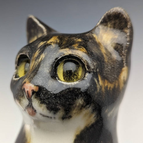 British Winstan Ray Kensington Cat Sabi Cat Pottery Figurine (Size 2)